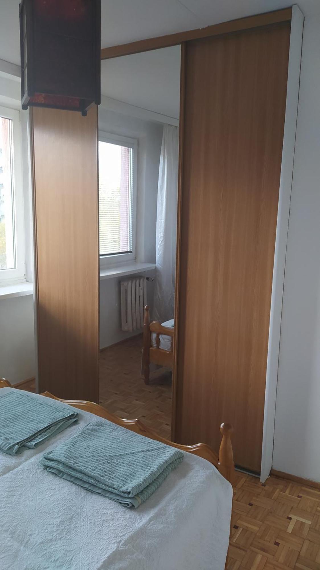 Uroczy Apartament Z Bezplatnych Parkingiem Varsovia Exterior foto